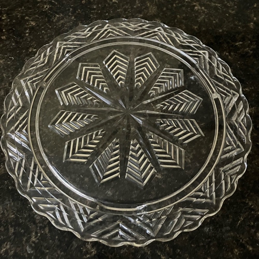 Elegant Clear Glass Serving Plate